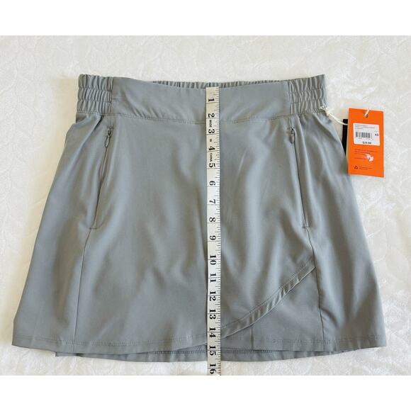 NWT Freely Women’s Size Xs Gabriela Gray Skort Athletic Exercise Tennis Golf New - Picture 7 of 9